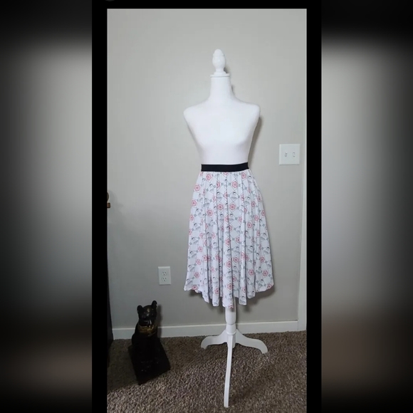 Heroicouture-Ruth Bader Ginsburg Holding Supreme Court Skirt Size XS New w/Tags - Picture 2 of 5